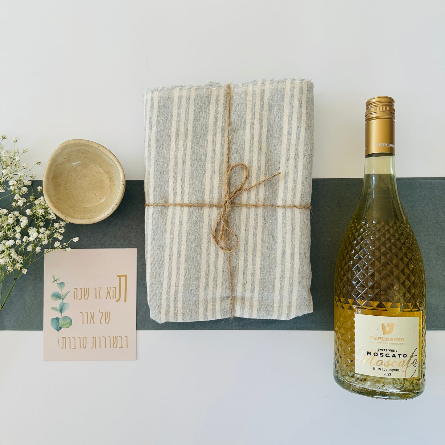 Linen & Moscato Gift Set – Handcrafted Bowl & Table Elegance